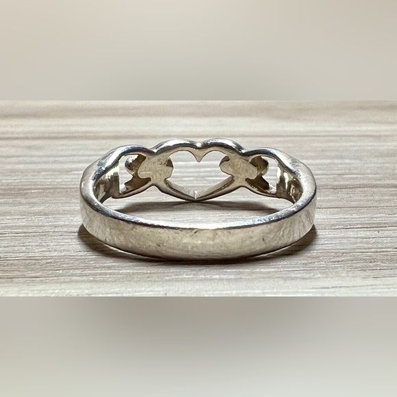 Designer Signed Sterling Silver Chained Horse Bit Heart Ring, Size 7, 3.4g - Picture 4 of 12